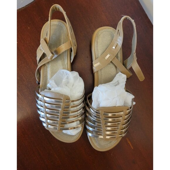 Easy Spirit Sz 6 Ladies Gold Tan Strappy Sandals - Picture 7 of 7